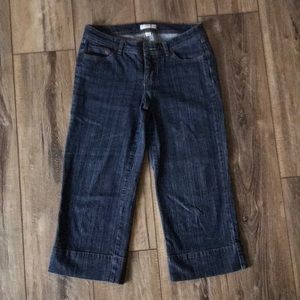 Tommy Hilfiger Crops, Size 7